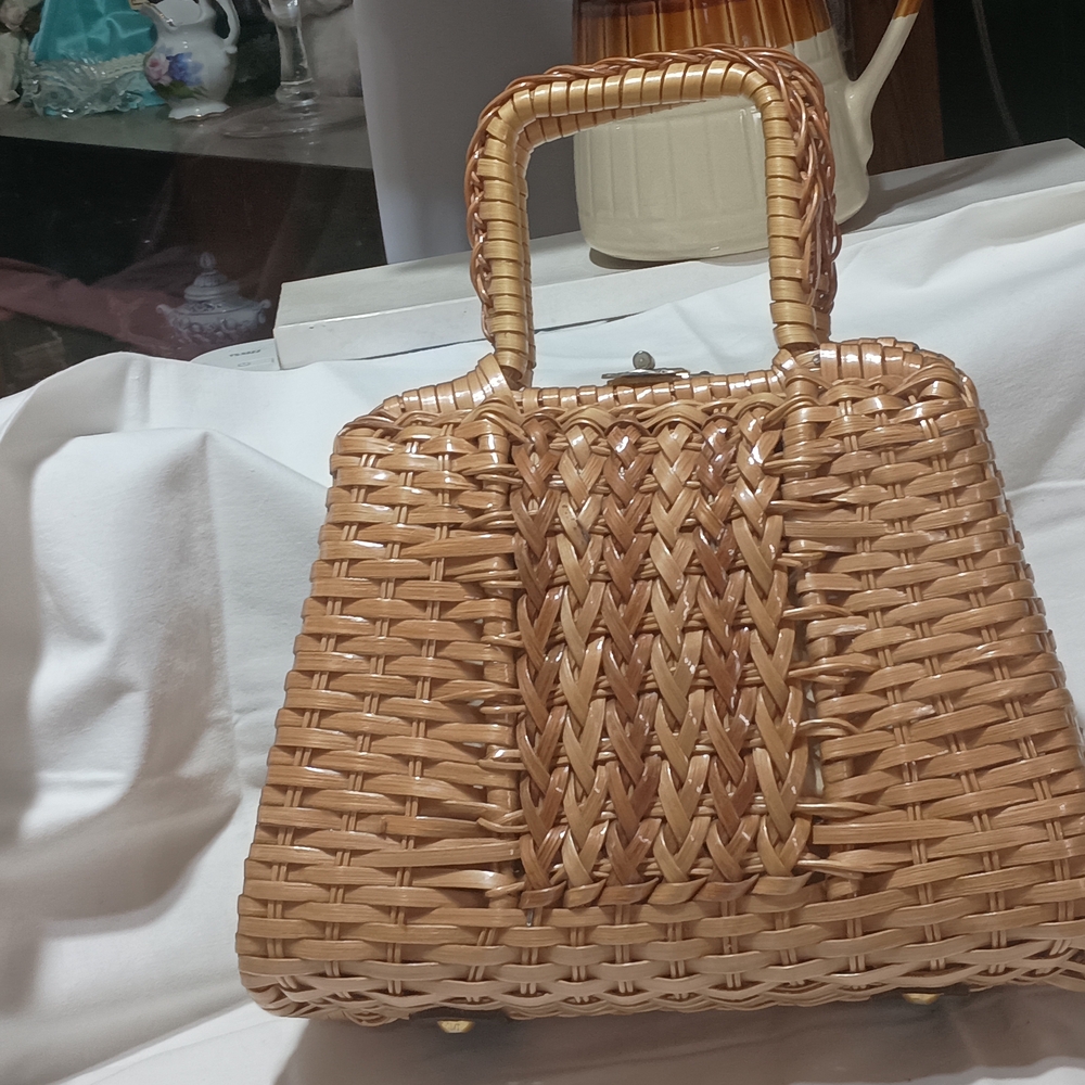 Elegant SIMON Woven Top-Handle Handbag Hand Made in Hong Kong - Picture 3 of 15